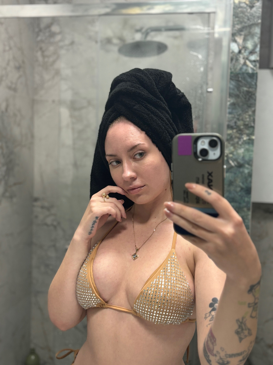 Nude girl KateV in Lima