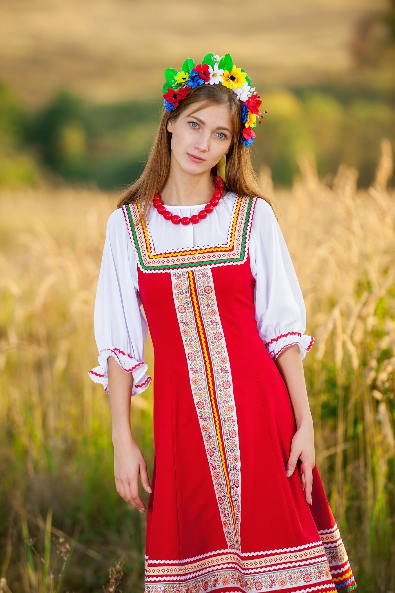 Women in Slavic costumes in Lima — step in, relax, and chat live