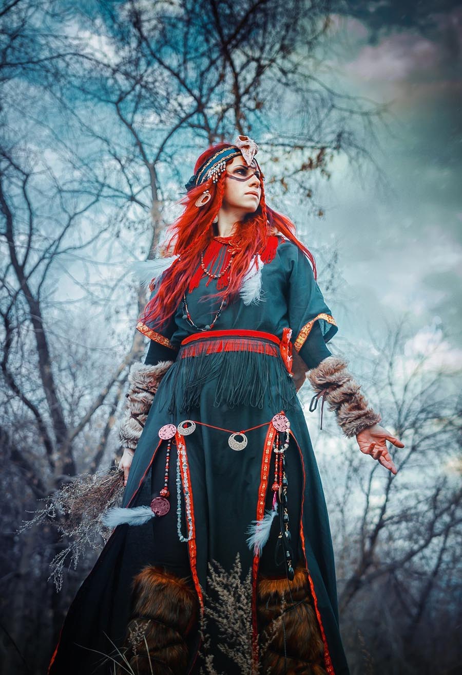 Take a pause and enjoy Girls in Slavic costumes — streaming from Lima