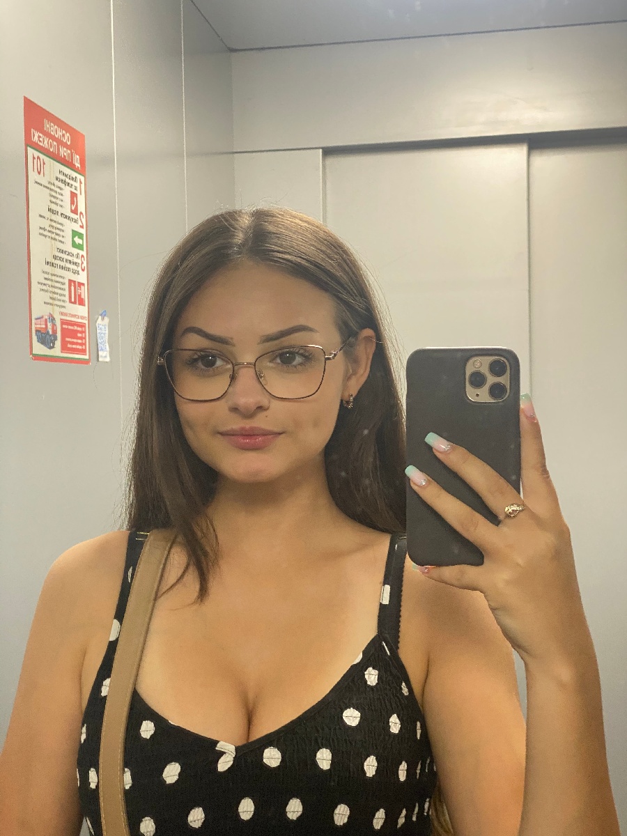 Sexy model Stacy in Lima